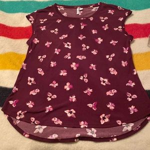 Size M top from Elle.  Looks great dressed up or down